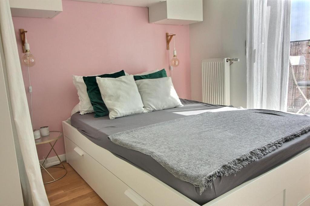 Le Toit Du Montvalerien Apartment *