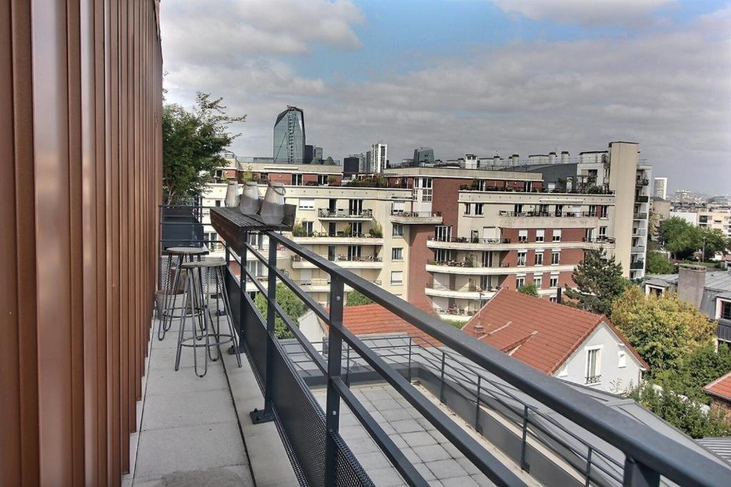 Le Toit Du Montvalerien Apartment Suresnes