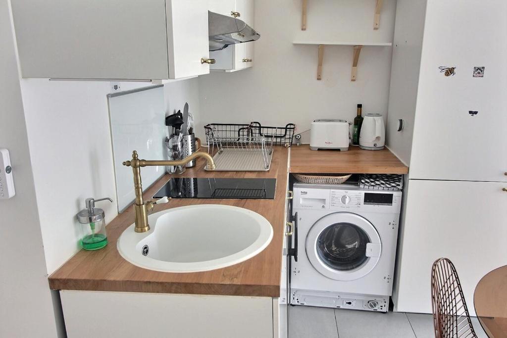 Le Toit Du Montvalerien Apartment *